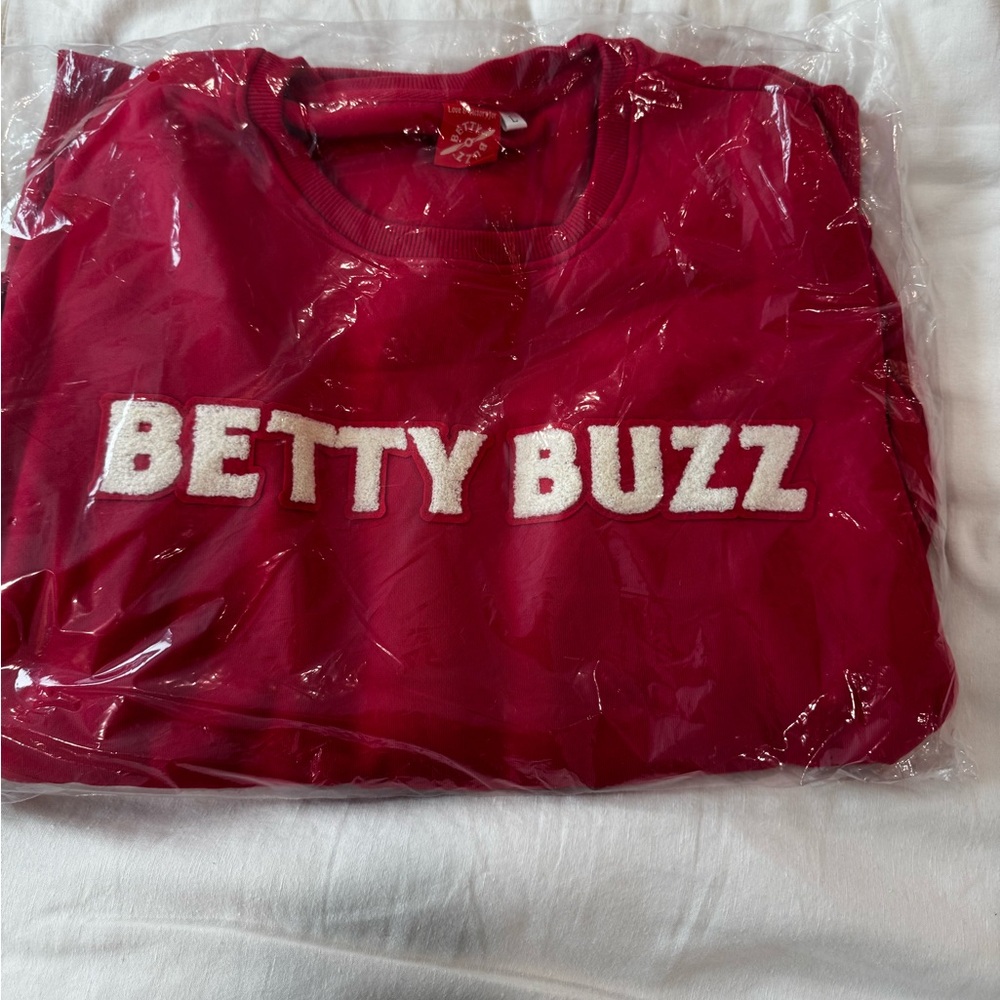 Betty Buzz Blake Livey Women’s Crewneck Sweatshirtr